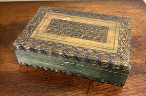 Vintage Hand Carved Wooden Trinket Box Folk Art Mushroom Motif 7" Jewelry Box